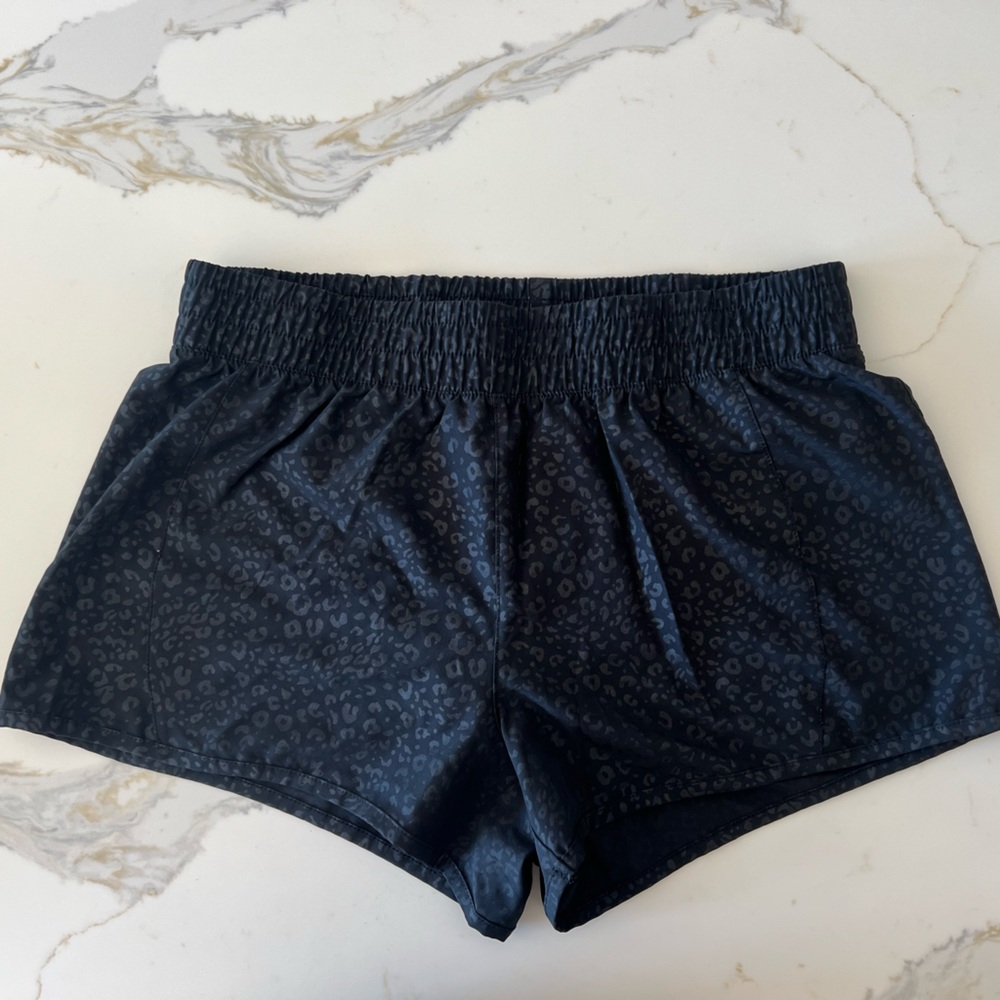 Marika Athletic Shorts Black Leopard